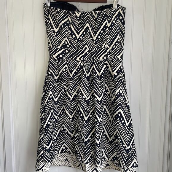 THE LIMITED strapless fit and flare dress black and cream lined zipper size 8 - Picture 4 of 14